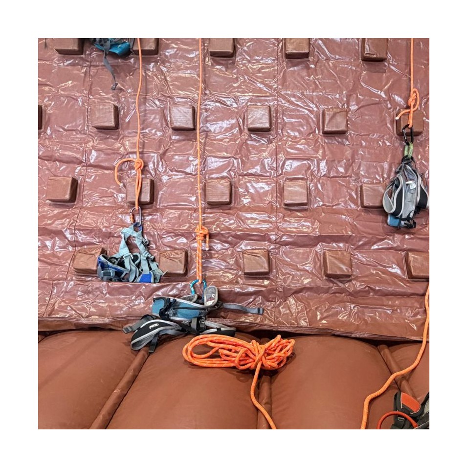 Second-hand Inflatable Climbing Wall 6m (Harnesses Included) - 28322 - 5-cover