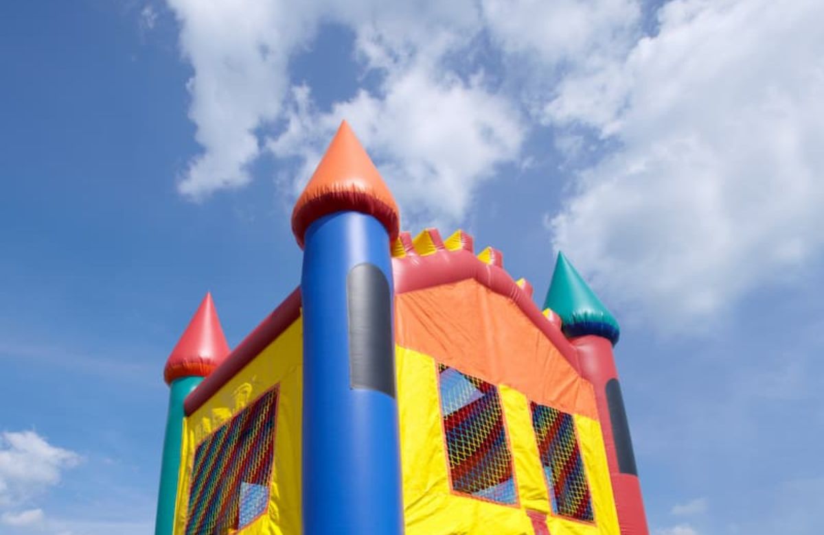 Inflated play structure