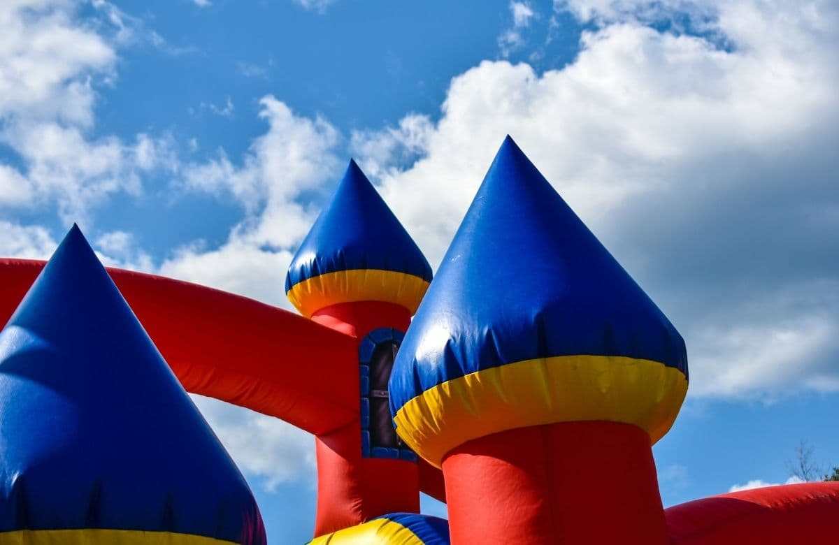 With its inflatable towers and bright colours, the bouncy castle is all the rage!