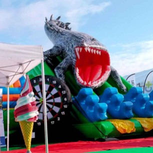 HOW TO CLEAN YOUR INFLATABLE?