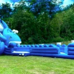 How to install my bouncy water slide?